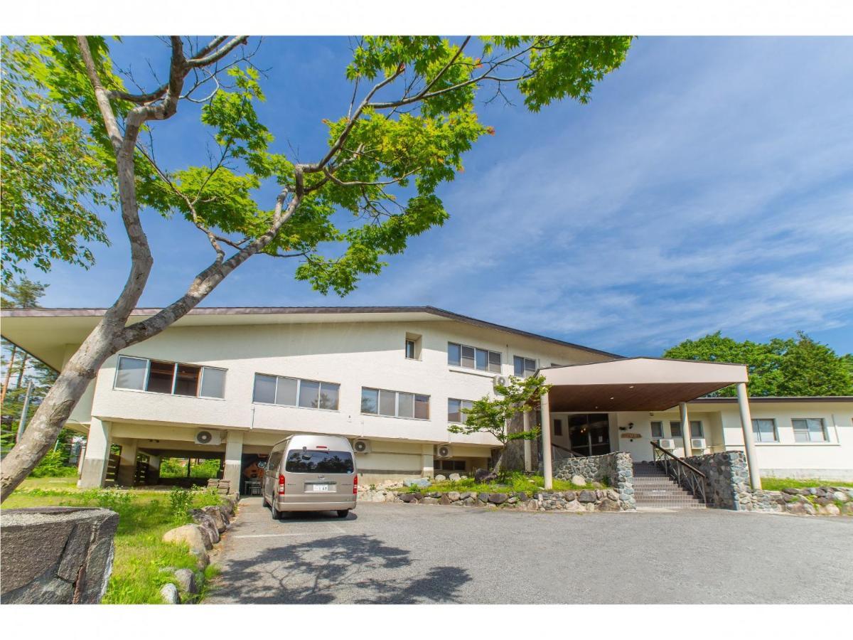 Nomad Hakuba Bed & Breakfast Екстериор снимка