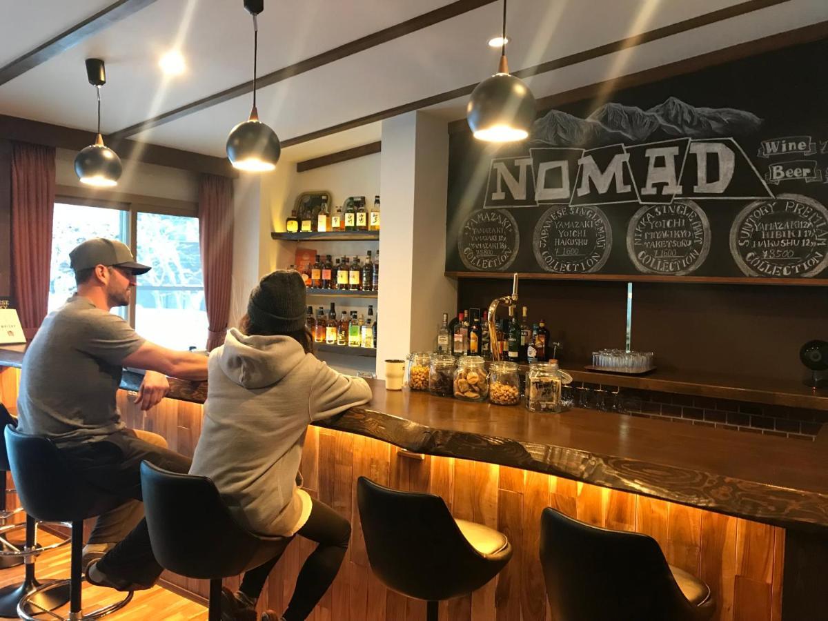 Nomad Hakuba Bed & Breakfast Екстериор снимка