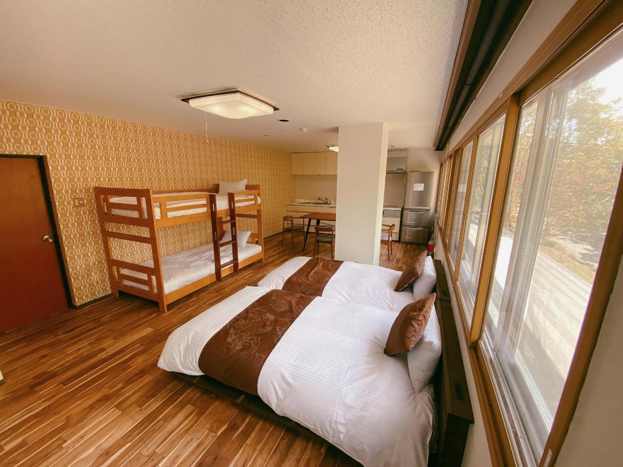 Nomad Hakuba Bed & Breakfast Екстериор снимка